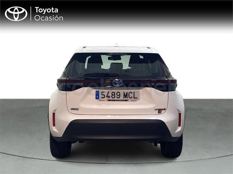 Usado Toyota Yaris Cross Active 116 CV (85 kW) 2022 Blanco SUV