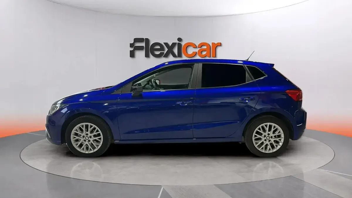Usado Seat Ibiza Business 95 CV (69 kW) 2020 Azul Utilitario