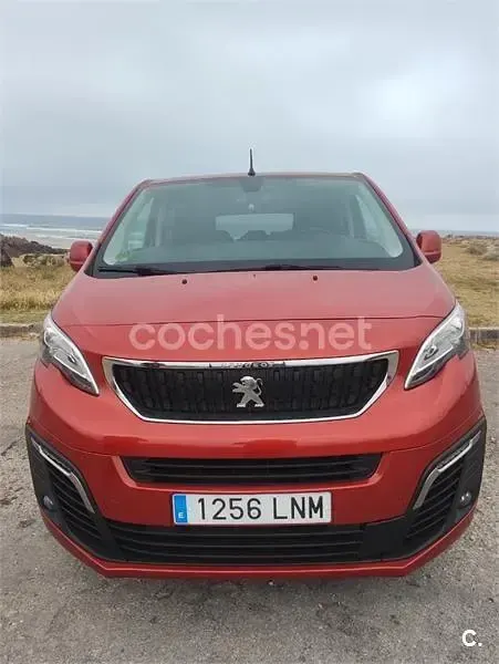Usado Peugeot Traveller Active 120 CV (88 kW) 2021 Rojo Monovolumen