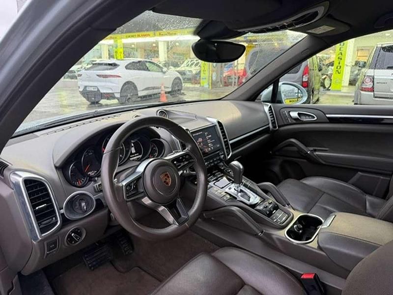 Usado Porsche Cayenne Platinum Edition 262 CV (192 kW) 2016 Gris SUV