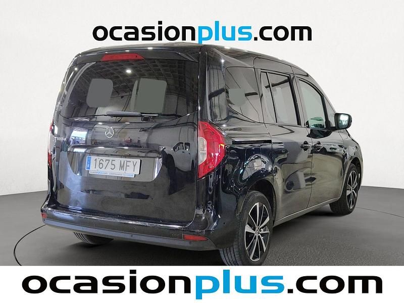 Usado Mercedes A180 116 CV (85 kW) 2023 Negro Monovolumen