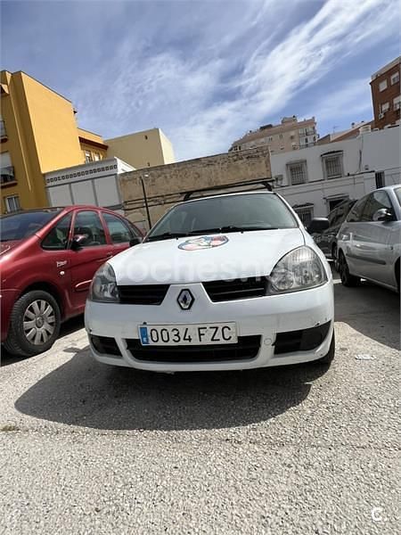 Usado Renault Clio II Authentique 85 CV (62 kW) 2007 Blanco Berlina