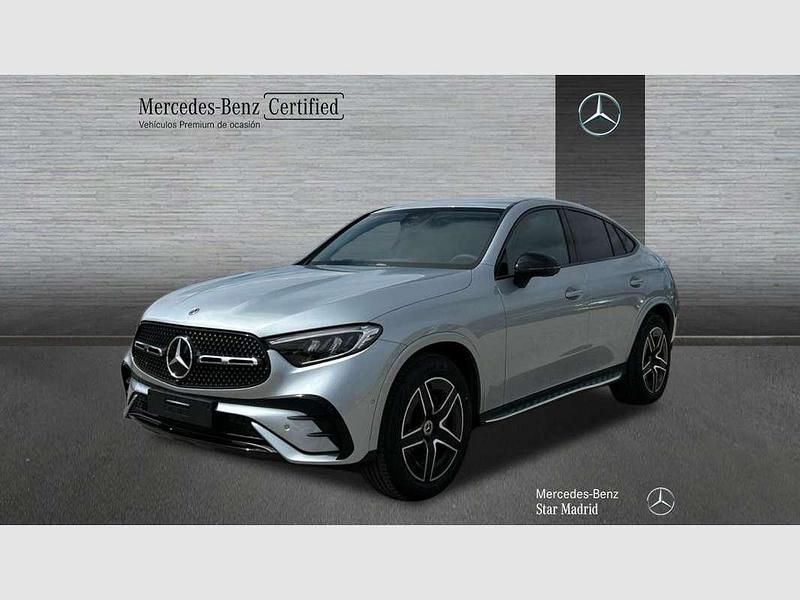 Usado Mercedes GLC300 269 CV (197 kW) 2025 Plateado Coupe