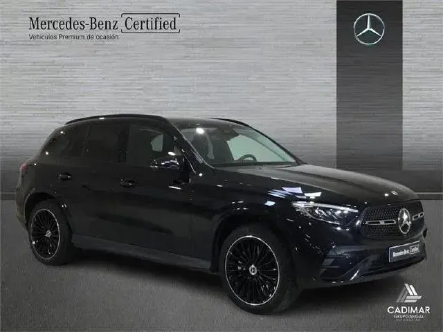 Usado Mercedes GLC300e AMG line 333 CV (244 kW) 2023 Negro obsidiana SUV
