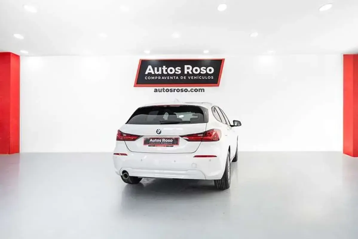 Usado BMW 116 116 CV (85 kW) 2020 Blanco Utilitario