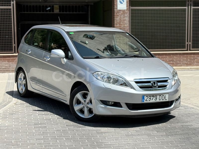 Gris / plata Usado 2004 Honda FR-V Executive Monovolumen | 5490 € (Precio justo) - Imagen 1/4