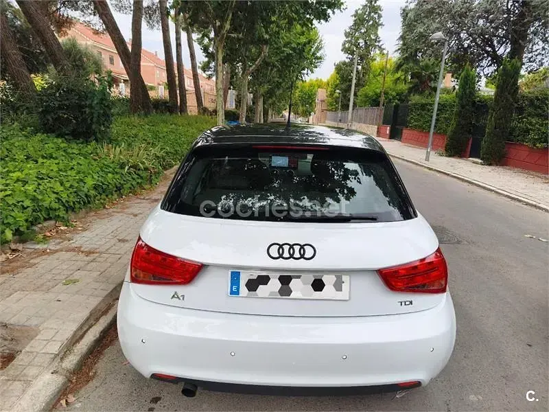 Usado Audi A1 Sportback Attraction 90 CV (66 kW) 2013 Blanco Utilitario