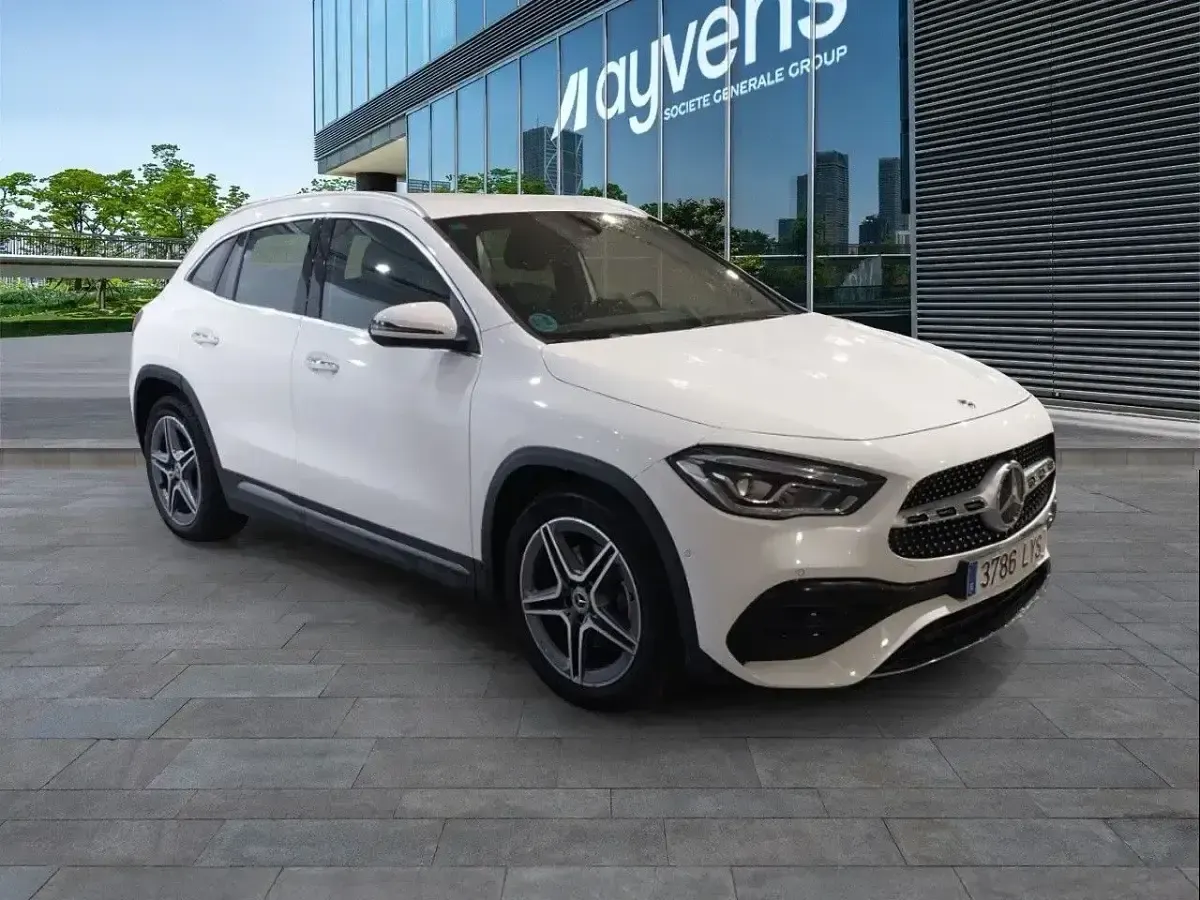 Usado Mercedes GLA200 150 CV (110 kW) 2022 Blanco SUV