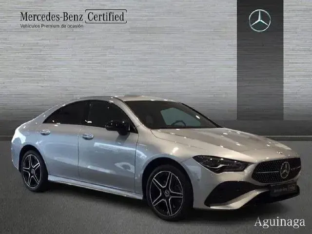 Usado Mercedes CLA250e 218 CV (160 kW) 2025 Plata hightech Coupe
