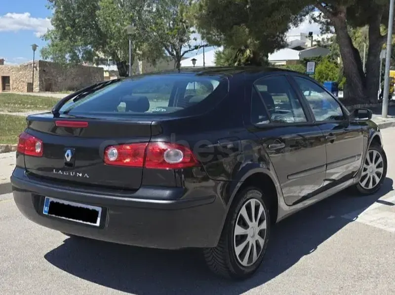 Usado Renault Laguna III Authentique 110 CV (80 kW) 2007 Negro Berlina