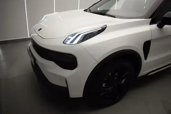 Usado Lynk & Co 01 276 CV (202 kW) 2025 Blanco SUV