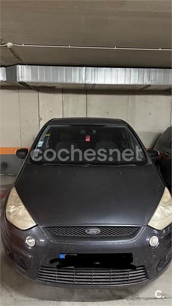 Usado Ford S-MAX Trend 125 CV (91 kW) 2008 Gris / plata Monovolumen