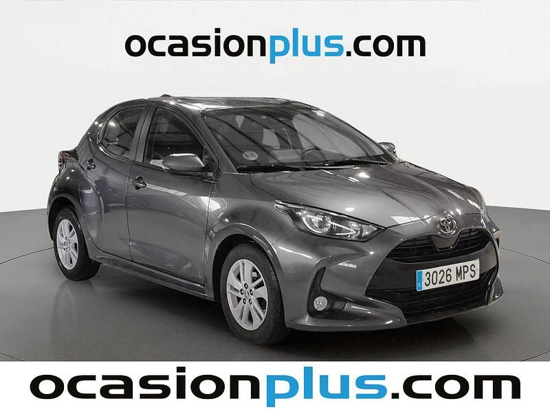 Usado Toyota Yaris Edition 125 CV (91 kW) 2024 Gris Utilitario