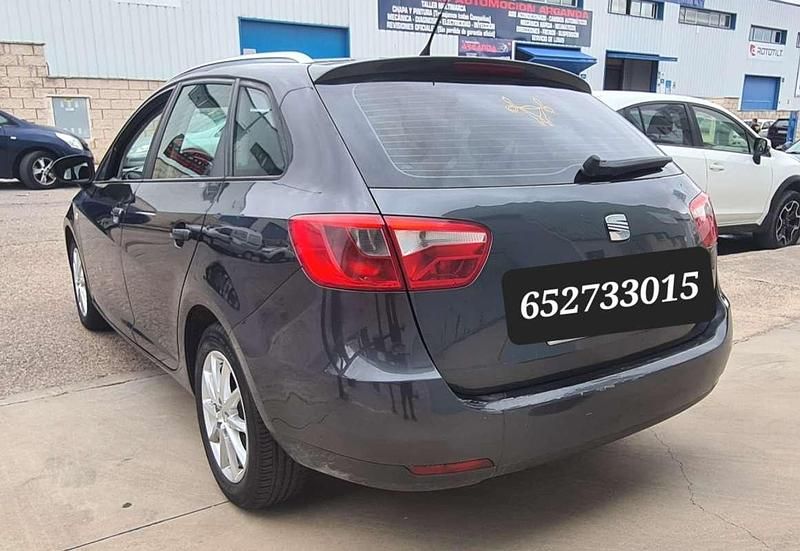 Usado Seat Ibiza ST Style 105 CV (77 kW) 2012 Gris Familiar