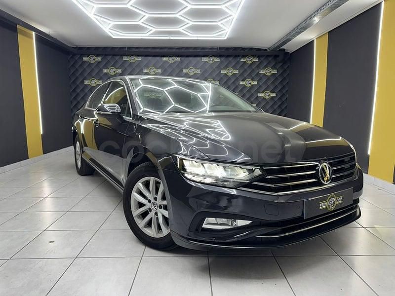 Begagnad VW Passat Business 120 HK (88 kW) 2020 Svart Kombi
