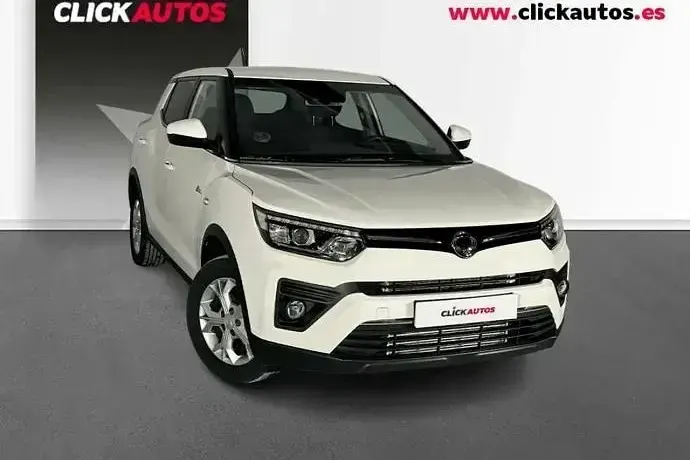 Usado SsangYong Tivoli 128 CV (94 kW) 2023 Gris SUV