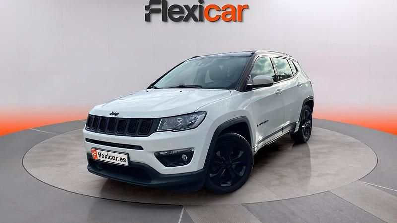 Usado Jeep Compass Night Eagle 120 CV (88 kW) 2019 Blanco SUV
