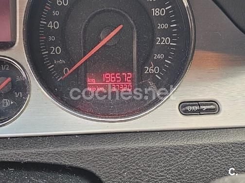 Usado VW Passat Highline 140 CV (102 kW) 2006 Negro Berlina