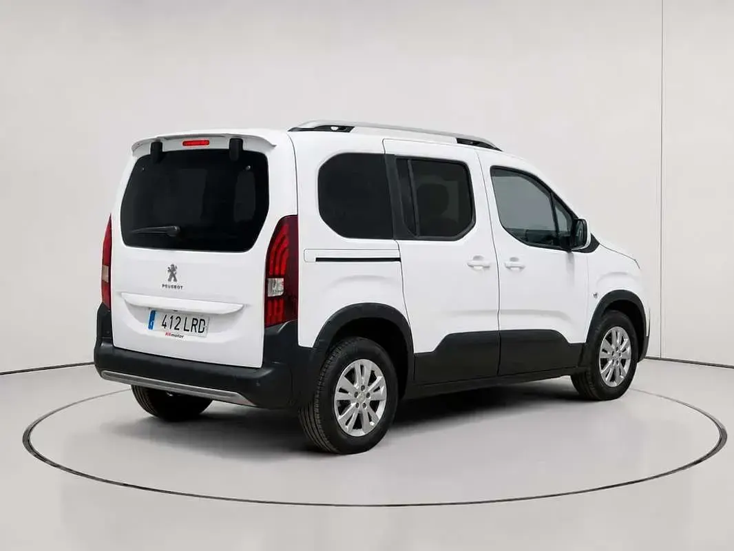 Usado Peugeot Rifter Allure 102 CV (75 kW) 2021 Blanco Monovolumen