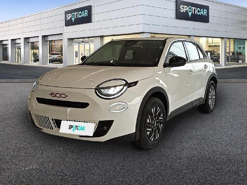 Blanco Usado 2024 Fiat 600 Red SUV | 25.500 € (Buen precio) - Imagen 1/4