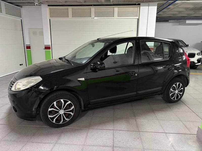 Usado Dacia Sandero Base 75 CV (55 kW) 2012 Negro