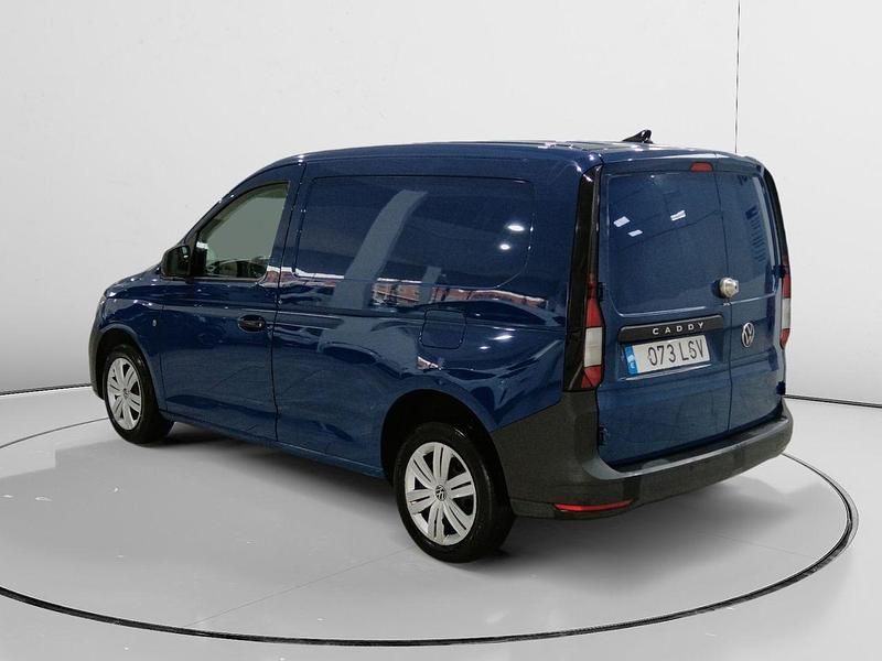 Usado VW Caddy 75 CV (55 kW) 2021 Azul Monovolumen