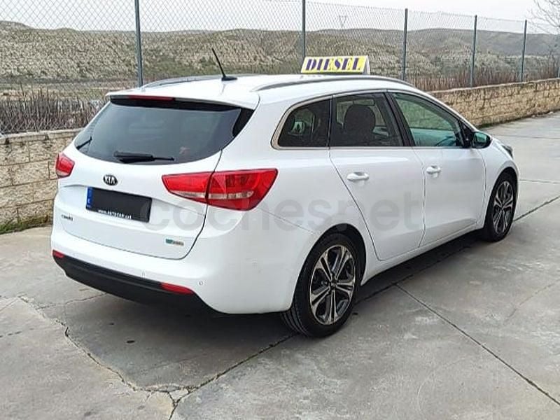 Usado Kia Ceed GT 136 CV (100 kW) 2017 Blanco Berlina