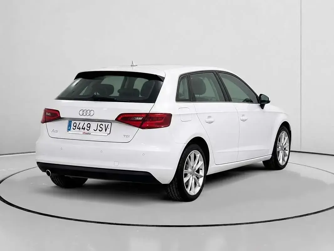 Usado Audi A3 Sportback Advanced 110 CV (80 kW) 2016 Blanco Utilitario