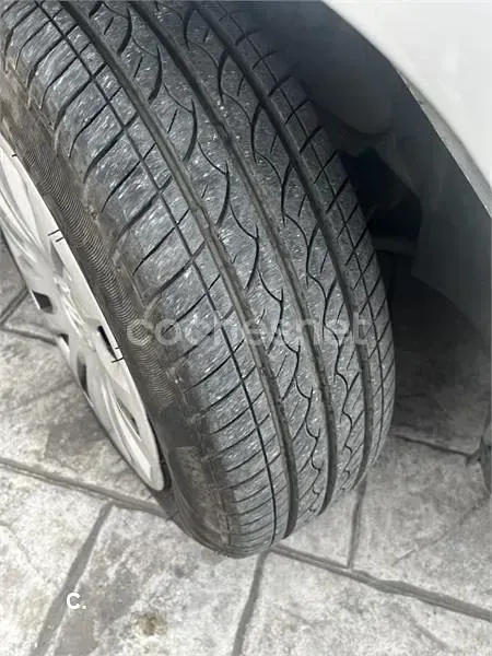 Usado Citroën C3 61 CV (44 kW) 2007 Gris / plata Berlina