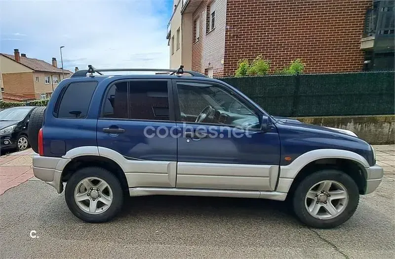 Usado Suzuki Grand Vitara 110 CV (80 kW) 2003 Azul SUV
