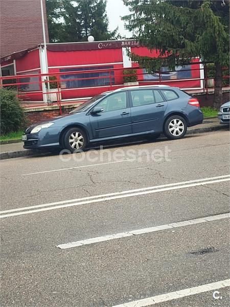 Usado Renault Laguna III Expression 130 CV (95 kW) 2009 Gris / plata Familiar