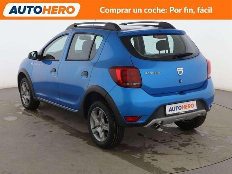 Usado Dacia Sandero Stepway Ambiance 90 CV (66 kW) 2017 Azul Utilitario
