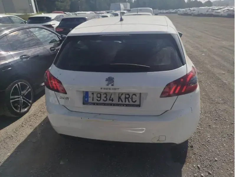 Usado Peugeot 308 Business-Line 130 CV (95 kW) 2018 Blanco Berlina