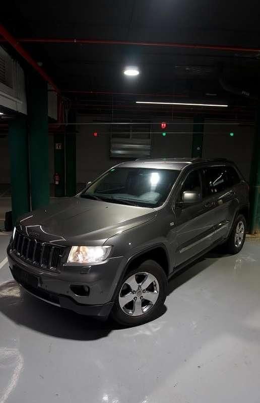 Gris / plata Usado 2012 Jeep Grand Cherokee Limited SUV | 19.890 € - Imagen 1/4