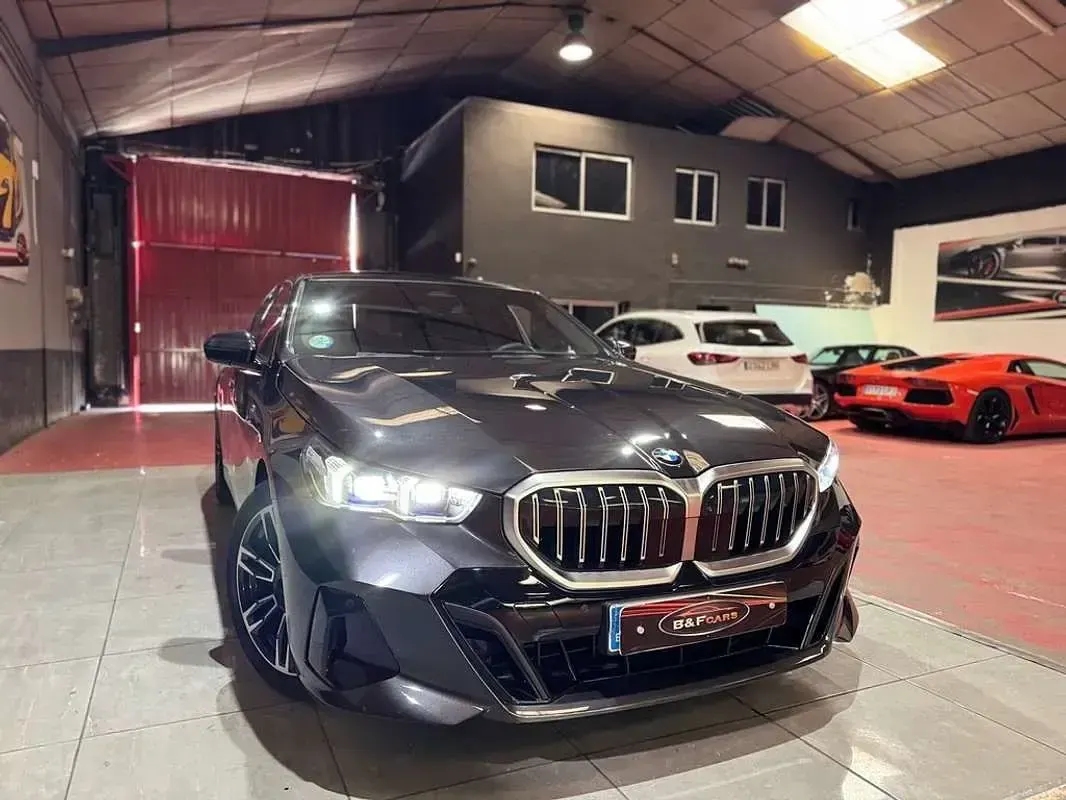 Usado BMW 520 Shadowline 197 CV (144 kW) 2025 Gris Berlina