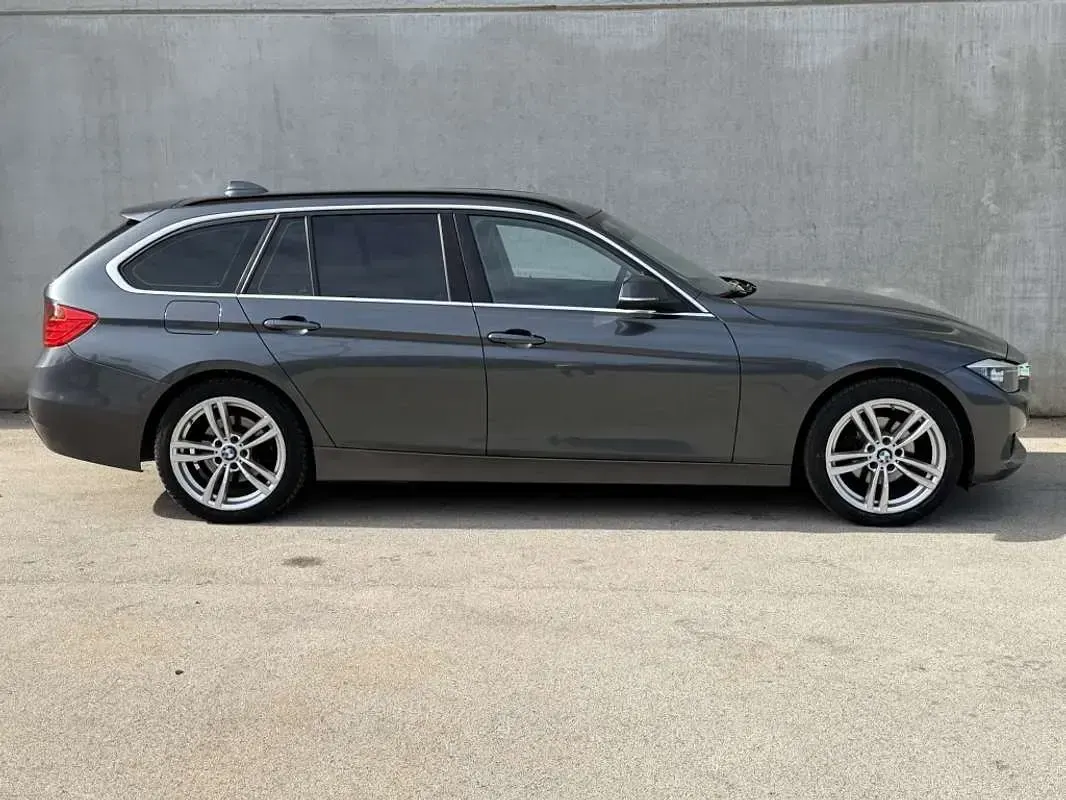 Usado BMW 318 Sport Line 150 CV (110 kW) 2015 Gris Familiar