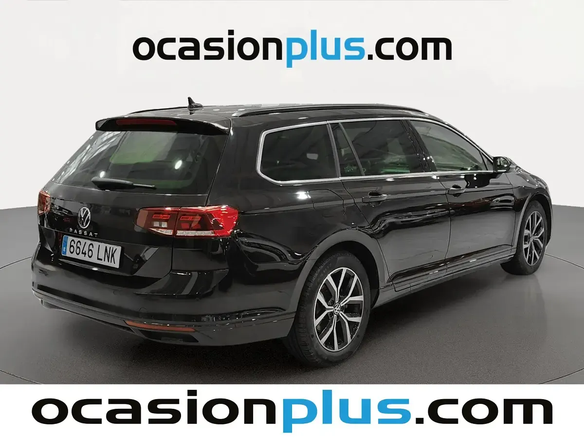 Usado VW Passat Executive 150 CV (110 kW) 2021 Negro Familiar