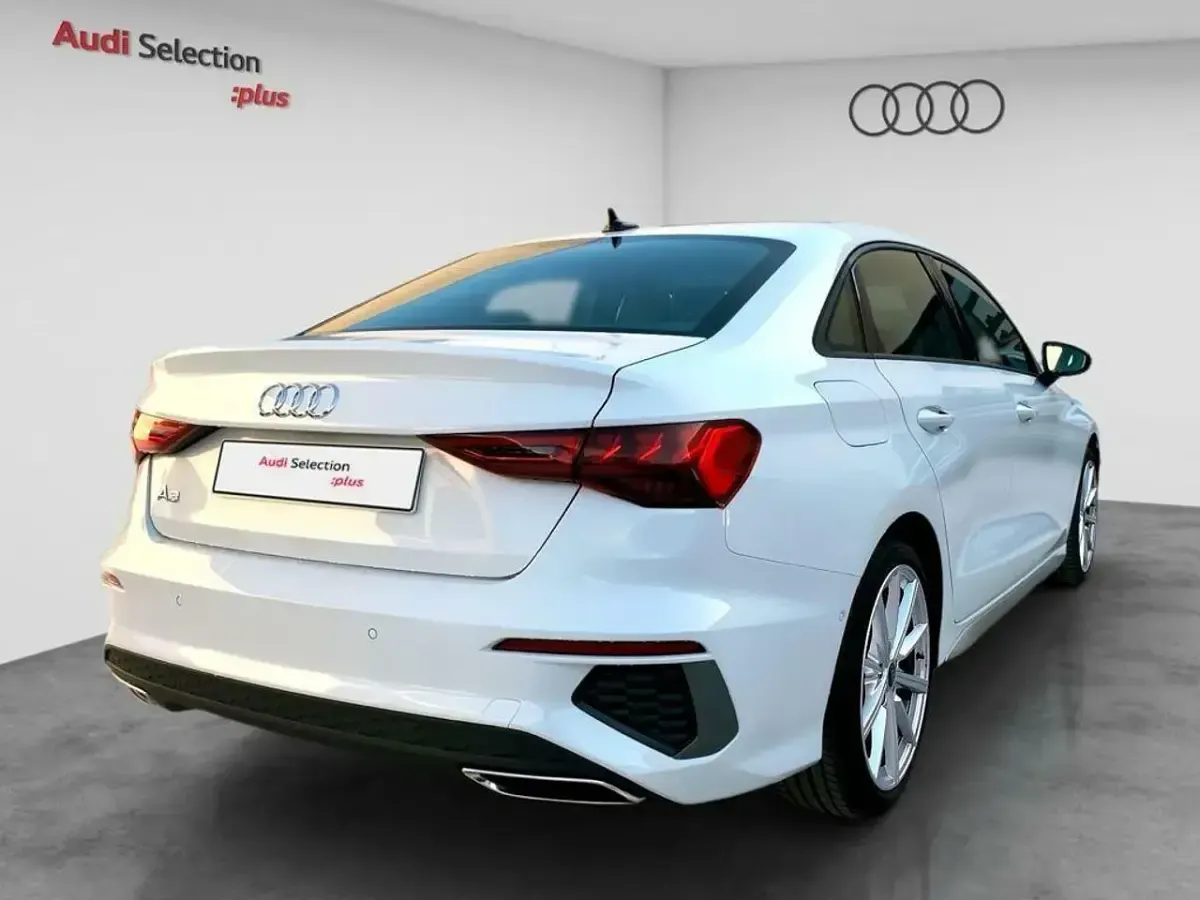 Usado Audi A3 S-Line 150 CV (110 kW) 2023 Blanco Berlina