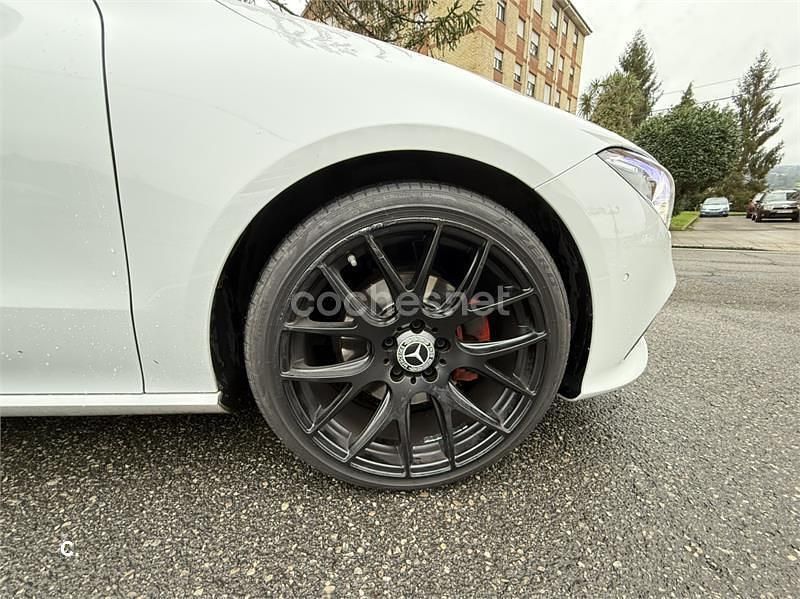 Usado Mercedes CLA200 Shooting Brake 150 CV (110 kW) 2019 Blanco Familiar