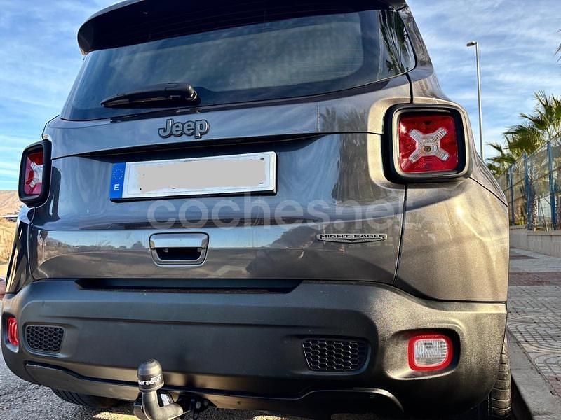 Usado Jeep Renegade Sport 120 CV (88 kW) 2019 Gris / plata SUV