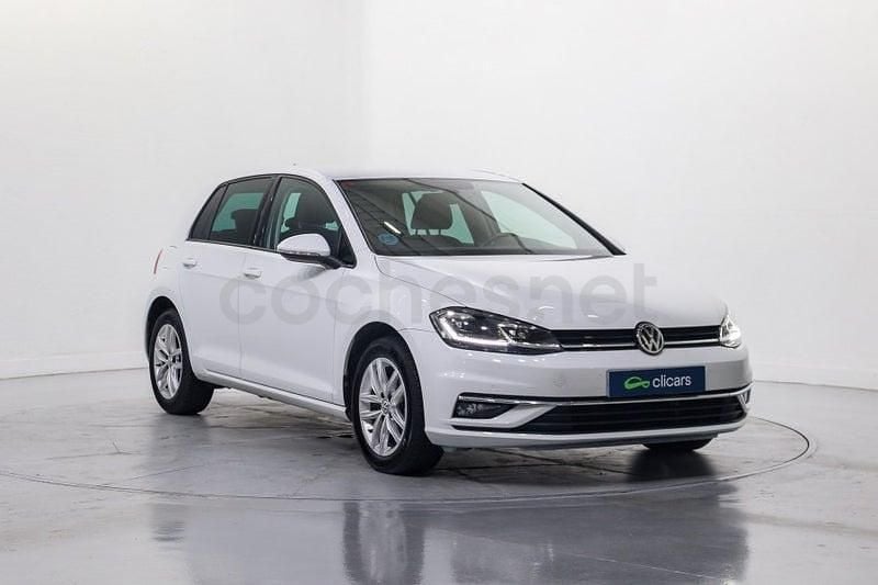 Usado VW Golf Sportsvan Advance 115 CV (84 kW) 2019 Blanco Monovolumen