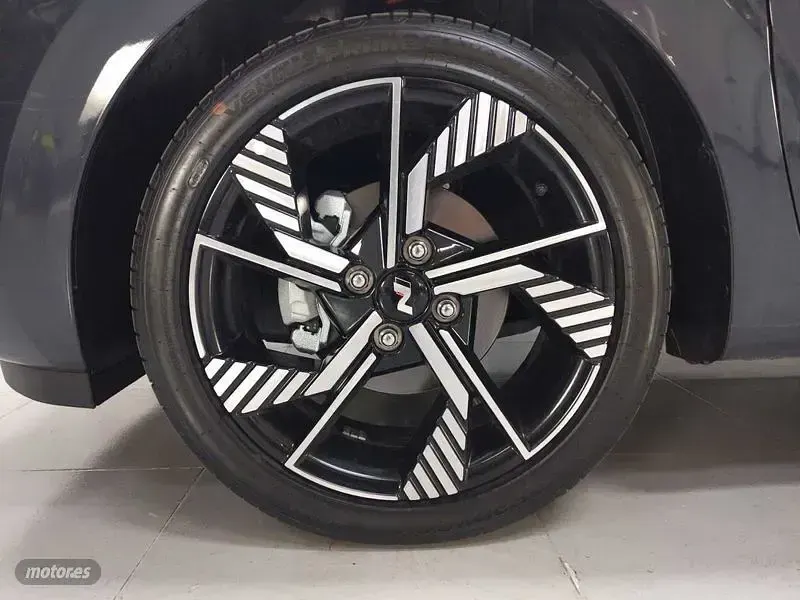 Nuevo Hyundai i10 N Line 79 CV (58 kW) 2026 Gris / plata Utilitario