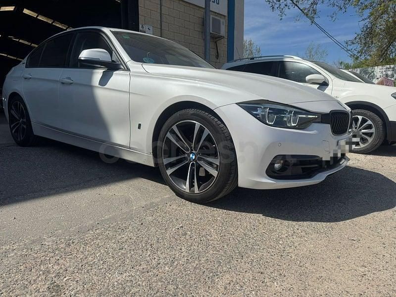 Usado BMW 330e Comfort Edition 252 HP (185 kW) 2018 Branco Sedan