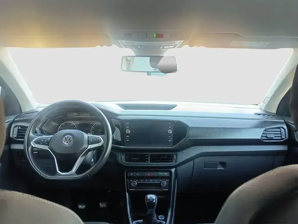 Usado VW T-Cross Advance 95 CV (69 kW) 2019 Verde SUV