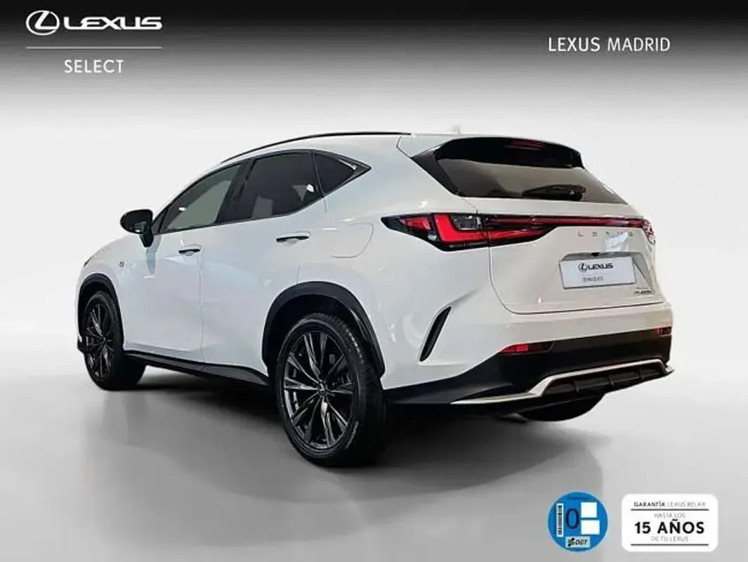 Usado Lexus NX300h Sport Line 306 CV (225 kW) 2022 Blanco SUV