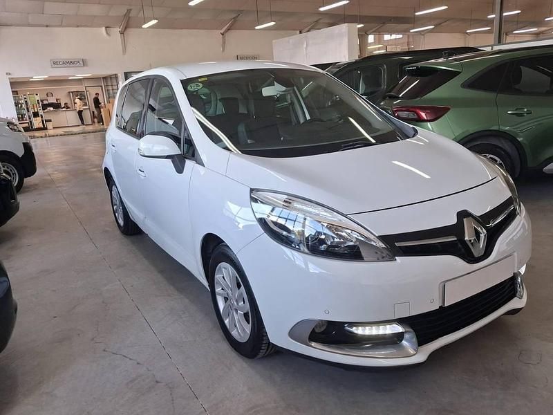 Usado Renault Scénic III Dynamique 110 CV (80 kW) 2014 Blanco Monovolumen