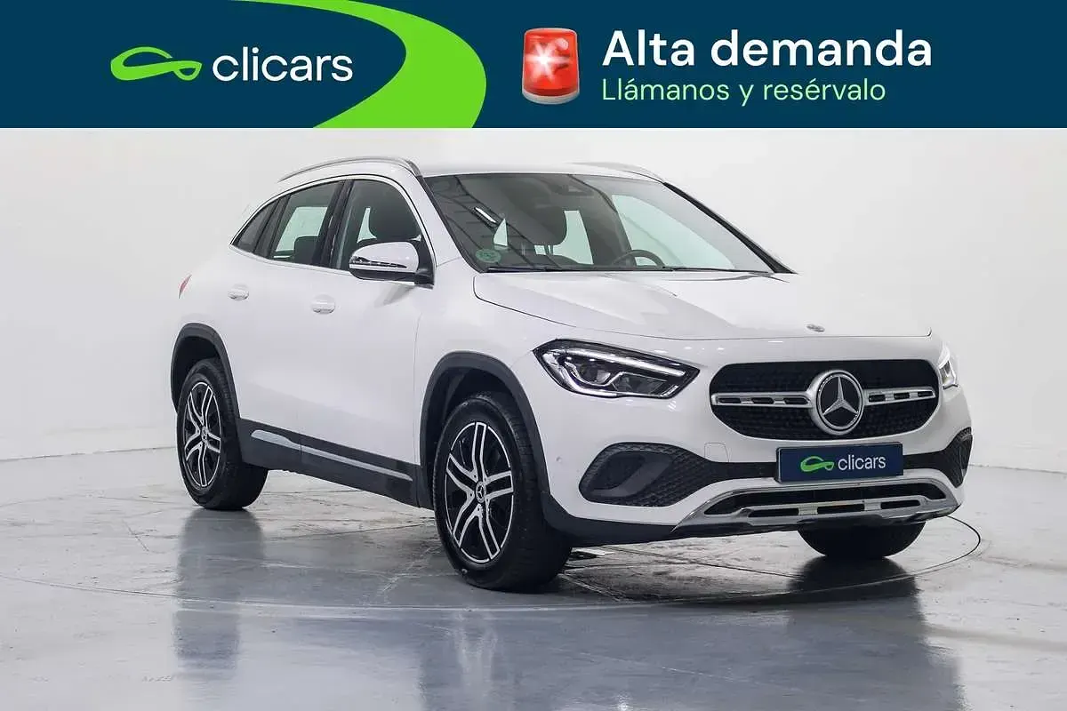 Usado Mercedes GLA200 150 CV (110 kW) 2023 Blanco SUV
