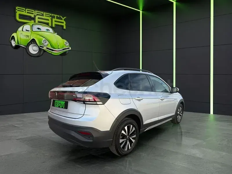 Usado VW Taigo Life 110 CV (80 kW) 2023 Gris / plata SUV