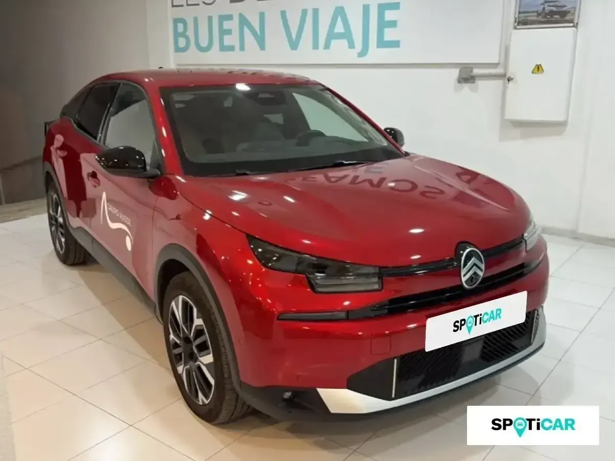 Używany Citroën C4 136 KM (100 kW) 2025 Czerwony Sedan/Limuzyna