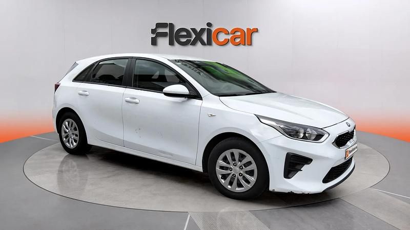 Usado Kia Ceed 120 CV (88 kW) 2020 Blanco Utilitario